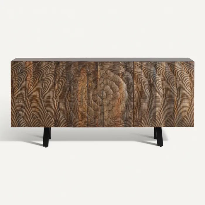 **Technisch titel in het Nederlands: Uniek houten dressoir met geometrisch reliëf**